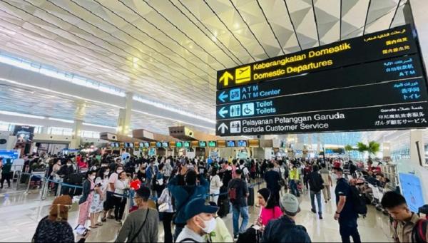 Puncak Arus Mudik, Antrean Check In di Bandara Soetta Mengular Panjang