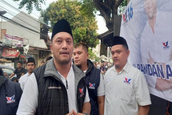 DPW Partai Perindo DKI Jakarta Bagikan Takjil, Warga: Semoga Sukses