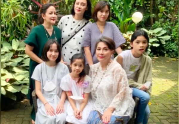 Screen Shot 2023 04 22 At 06 44 20 Deretan Artis Lawas Lebaran tanpa Pasangan. (Foto: Instagram)