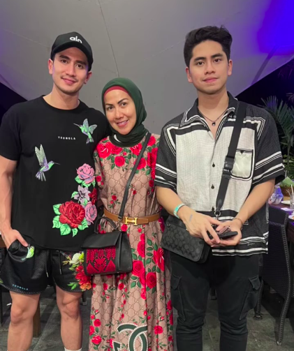 Screen Shot 2023 04 22 At 06 46 40 Deretan Artis Lawas Lebaran tanpa Pasangan. (Foto: Instagram)