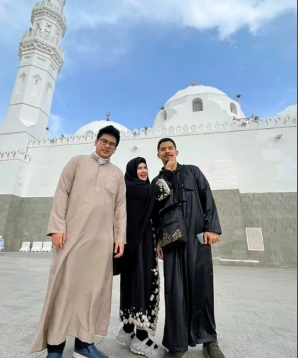 Screen Shot 2023 04 22 At 06 47 36 Deretan Artis Lawas Lebaran tanpa Pasangan. (Foto: Instagram)