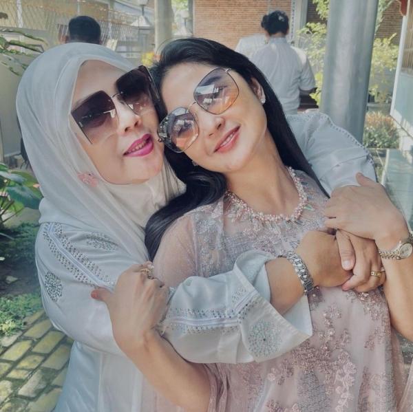 Artis memilih lebaran di kampung. (Foto: instagram)