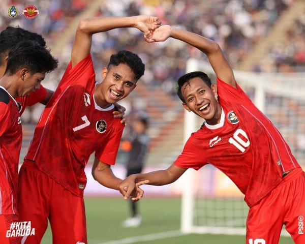 Timnas Indonesia U-22 menang telak 3-0 atas Filipina di penyisihan cabang olahraga sepak bola SEA Games 2023. Indonesia tampil menguasai permainan sejak awal hingga akhir laga (foto: PSSI)