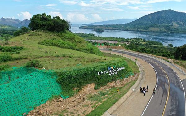 Ant Jalan Desa Mulus 2  Presiden Joko Widodo (Jokowi) membangun 366.000 kilometer jalan desa.