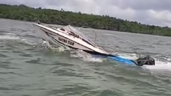 Speedboat Tenggelam di Pulau Burung Kalsel, 6 Selamat 2 Tewas Speedboat Tenggelam di Pulau Burung Kalsel, 6 Selamat 2 Tewas
