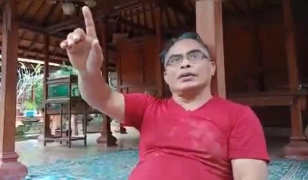 Dokter bernama lengkap I Wayan Tirta Semedi ini belum memutuskan apakah akan kembali ke rumahnya. (Foto: Ketut Catur Kusumaningrat)