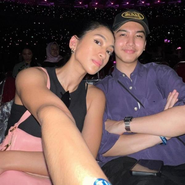 Artis pacaran dengan pria lebih muda. (Foto: instagram)