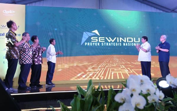 Menko Airlangga Hartarto Luncurkan Program Sewindu Proyek Strategis ...