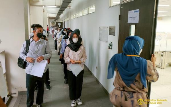 Peserta UTBK di UI sebelum masuk ruang ujian Peserta UTBK di UI sebelum masuk ruang ujian (Dok. UI)