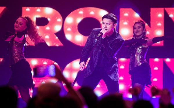 Makna Lagu Angin Rindu - Rony Parulian: Melodi Melow yang Menggambarkan Kerinduan Mendalam