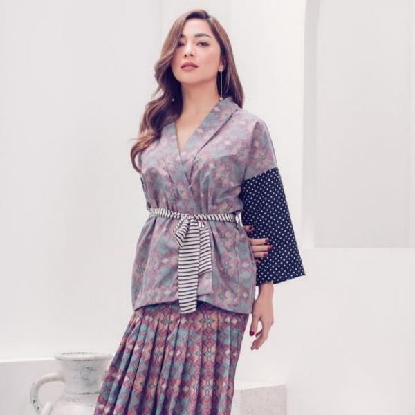 Artis dijuluki ratu sinetron. (Foto: instagram)