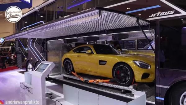 YouTuber Takjub Lihat Bus Indonesia 5