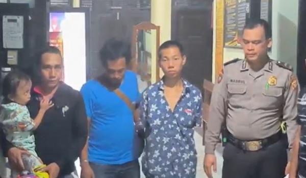 Bocah laki-laki dibawa kabur pria terbelakang mental di Sambas, Kalimantan Barat ditemukan di Kota Singkawang. (Foto : Rizki Kurnia)