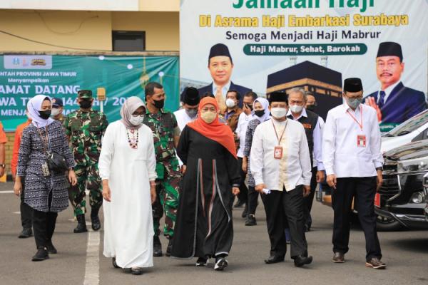 Gubernur Jawa Timur Khofifah Indar Pawaransa 2 Gubernur Jawa Timur Khofifah Indar Pawaransa di Gedung Negara Grahadi, Jumat (12/5/2023). (Foto: dok Pemprov Jatim)