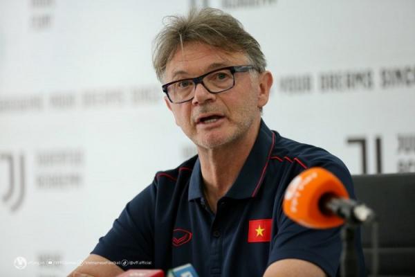 Pelatih Timnas Vietnam U-22 Philippe Troussier Pelatih Timnas Vietnam U-22, Philippe Troussier. (Foto: VFF)
