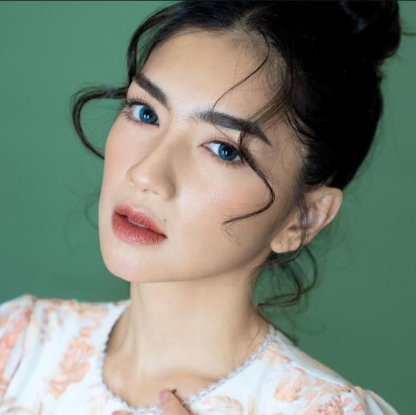 Artis Cantik Berdarah Manado. (Foto: instagram)