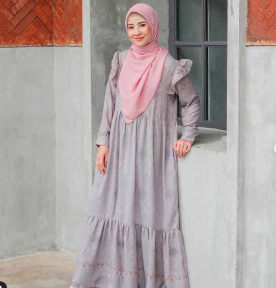 Potret cantik Natasha Rizky istri Desta Mahendra. (Foto: Instagram)