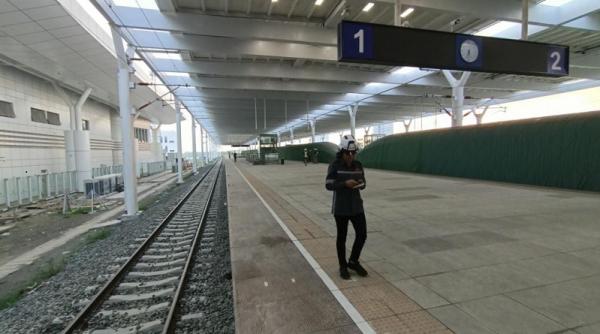 Tampak peron Stasiun Kereta Cepat Tegalluar. (Foto: Armydian Kurniawan/MPI)