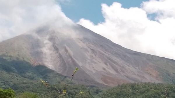 Siaga Level III, Warga di Lereng Gunung Karangetang Diminta Waspadai Awan Panas Guguran