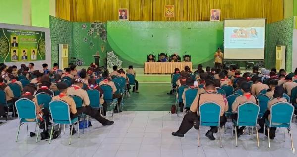 Ratusan peserta PWN PTKN 2023 mengikuti dikusi moderasi beragama di Aula IAIN Sultan Amai, Gorontalo, Selasa (23/5/2023). (Foto: Humas Kemenag)