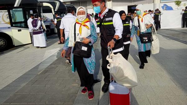 Alhamdulillah, Jemaah Haji Indonesia Gelombang Pertama Mendarat di Madinah