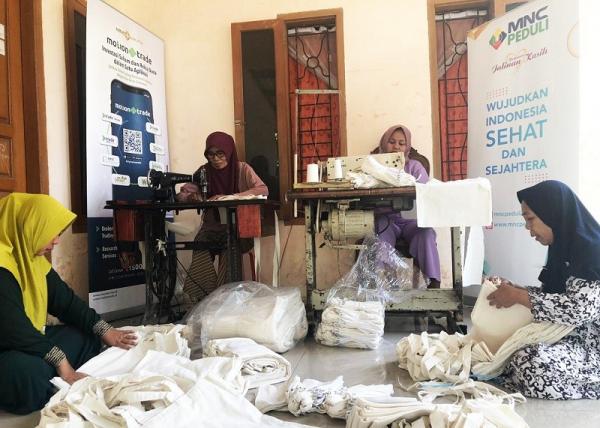 MNC Peduli dan MNC Sekuritas Bersinergi Dukung Pemberdayaan Ekonomi Ibu-Ibu PKK Muara Gembong 