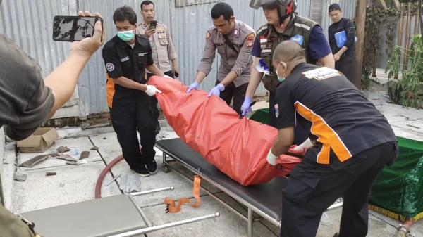 Satu lansia tewas akibat kebakaran di Duren Sawit (Foto: ist)