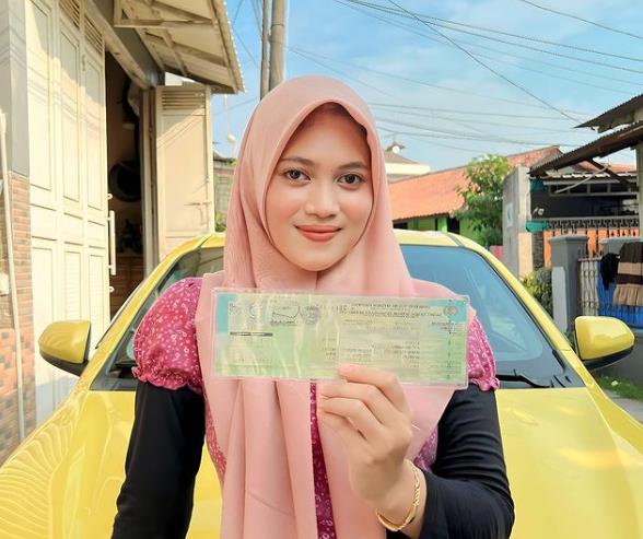 (Foto: dok Instagram @deviaangreini_)