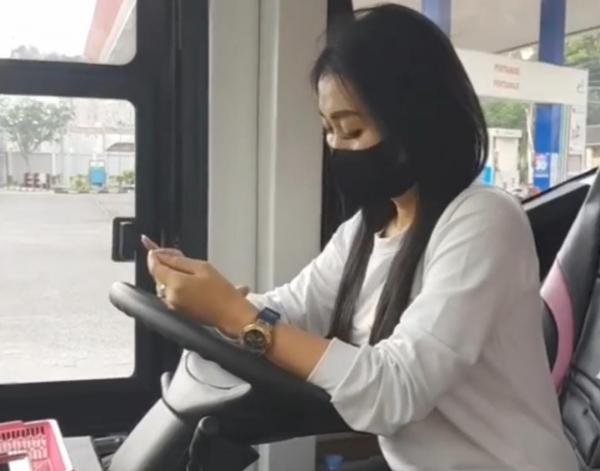 Mengenal Driver Cantik Eka Persada yang Misterius, Bikin Penasaran Penumpang