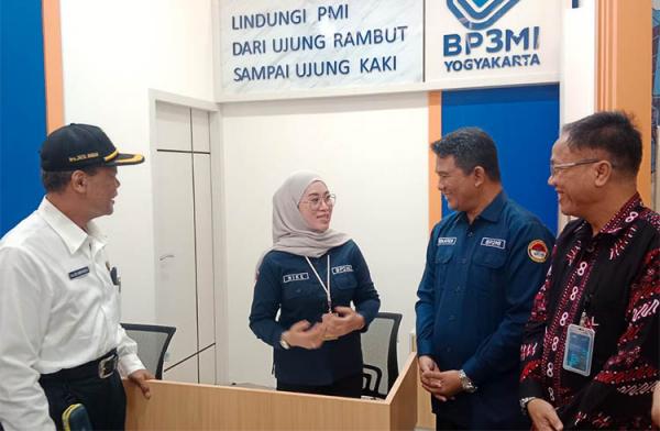 Lindungi Pekerja Migran Indonesia, BP2MI Dirikan Layanan Help Desk di Bandara YIA<