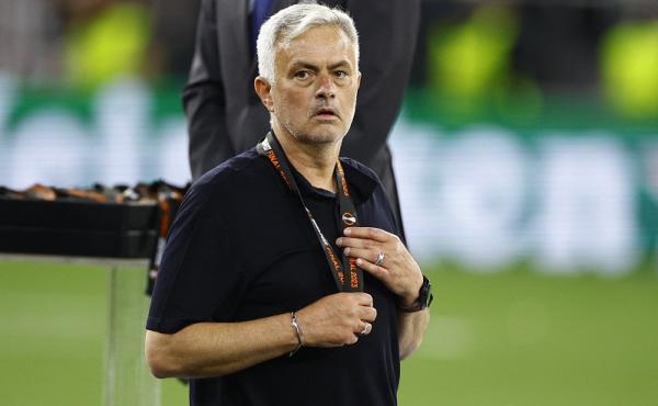 Jose Mourinho Enggan Bicara soal Masa Depan di AS Roma: Saya Mau Liburan Dulu