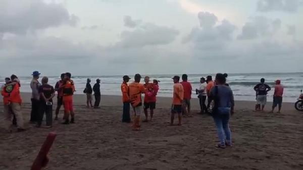 2 Bocah Tewas dan 1 Hilang saat Berenang di Daerah Terlarang Pantai Pangandaran