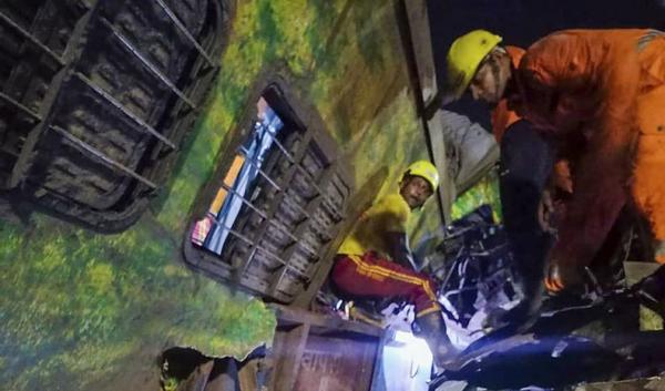 Daftar Kecelakaan Kereta di India, Tragedi Jumat Malam Paling Mematikan