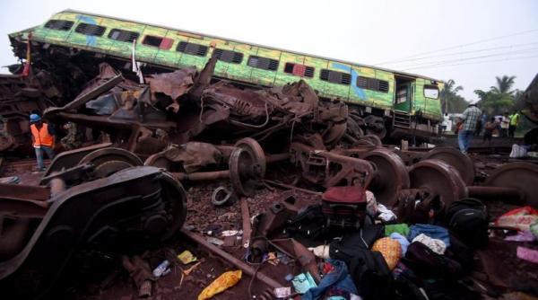 Korban Tewas Tabrakan Kereta di India Nyaris 300 Orang, Kecelakaan Ke-2 Paling Mematikan