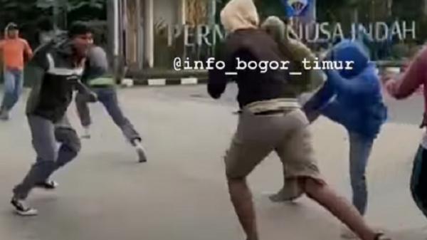 Viral Pelajar di Bogor Tawuran dengan Tangan Kosong, Langsung Dibubarkan Warga dan Polisi