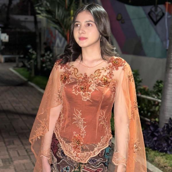 Artis Cantik Pilih Tinggal di Kampung. (Foto: instagram)
