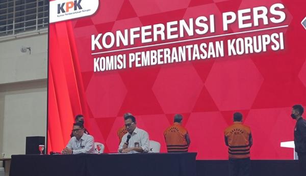 Kpk Tahan Penyuap Eks Bupati Pemalang Mukti Agung Wibowo