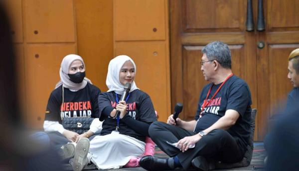 Kisah Inspiratif Nia, Tuna Daksa yang Berprestasi Kisah Inspiratif Nia, Tuna Daksa yang Berprestasi (Dok. Puspresnas)