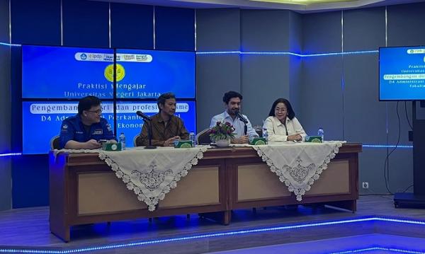 Reza Rahadian Ikuti Praktisi Mengajar di UNJ Reza Rahadian Ikuti Praktisi Mengajar di UNJ (Foto: Puti Aini Yasmin)