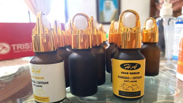 Profesor di USU Sulap Limbah Kulit Udang Jadi Bahan Serum Anti Penuaan (Foto: iNews/Wahyudi Aulia)