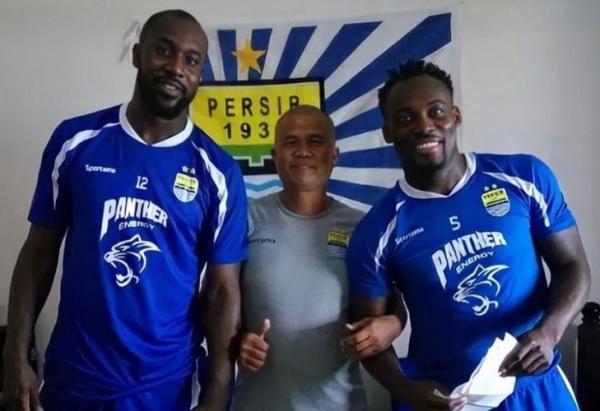 Persib Bandung saat diperkuat Carlton Cole dan Michael Essien. (Foto: Instagram/@iamcarltoncole12)