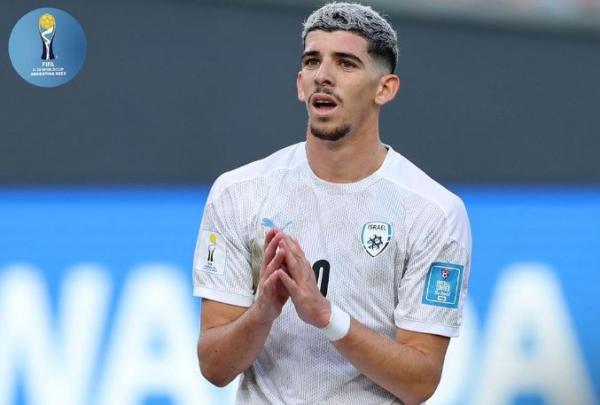 Penyerang Israel Dor Turgeman tampak kecewa timnya gagal ke final Piala Dunia U-20 2023. Meski begitu Israel tetap akan beraksi di perebutan peringkat ketiga melawan Korea Selatan. (Foto: Instagram/@isr.fa)