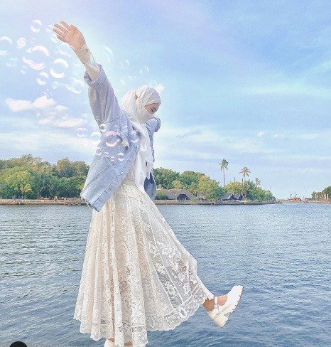 Potret OOTD Inara Rusli. (foto: instagram)