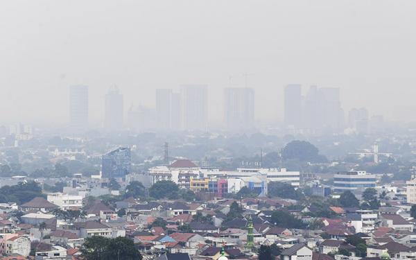 KLHK Ungkap Pembakaran Sampah Turut Picu Polusi Udara di Jakarta