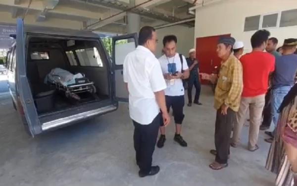 Pria Tewas Di Pontianak 1 Jenazah Jamaludin alias Udin kini berada di Rumah Sakit Bhayangkara Anton Soedjarwo Pontianak untuk visum dan autopsi. (Foto: Uun Yuniar)