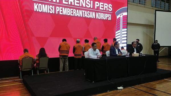 KPK Tahan 9 Tersangka Terkait Korupsi Dana Tukin Kementerian ESDM