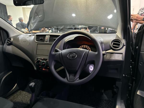 Perodua Axia E 3