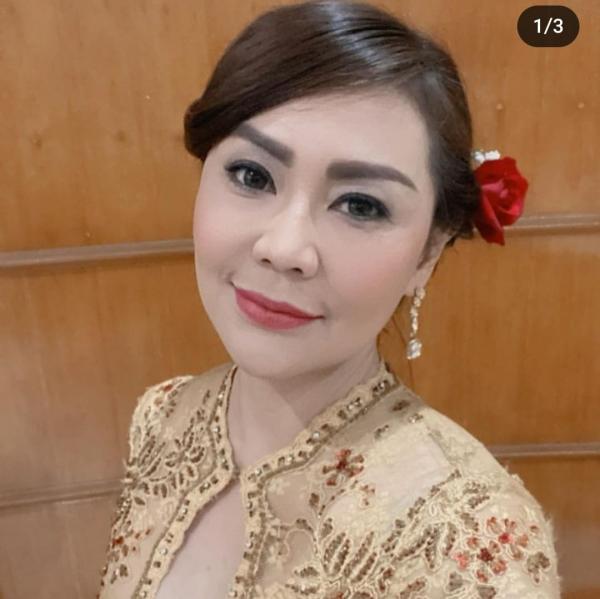 Artis Indonesia trauma untuk menikah. (Foto: Instagram)