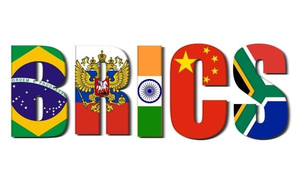 Jokowi Bakal Kunjungi Afsel untuk Gabung BRICS? Ini Kata Menlu