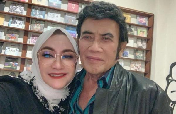 Rhoma Irama Ricca Rahim Artis lawas menikah dengan lawan main. (foto: Instagram)
